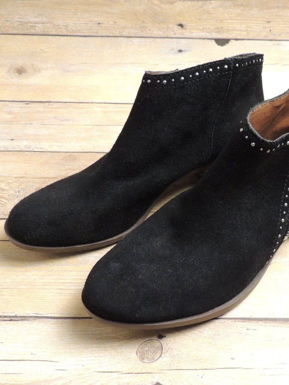 Lucky Brand Benna Black Suede Studded Ankle Boots Size 8 NWOT